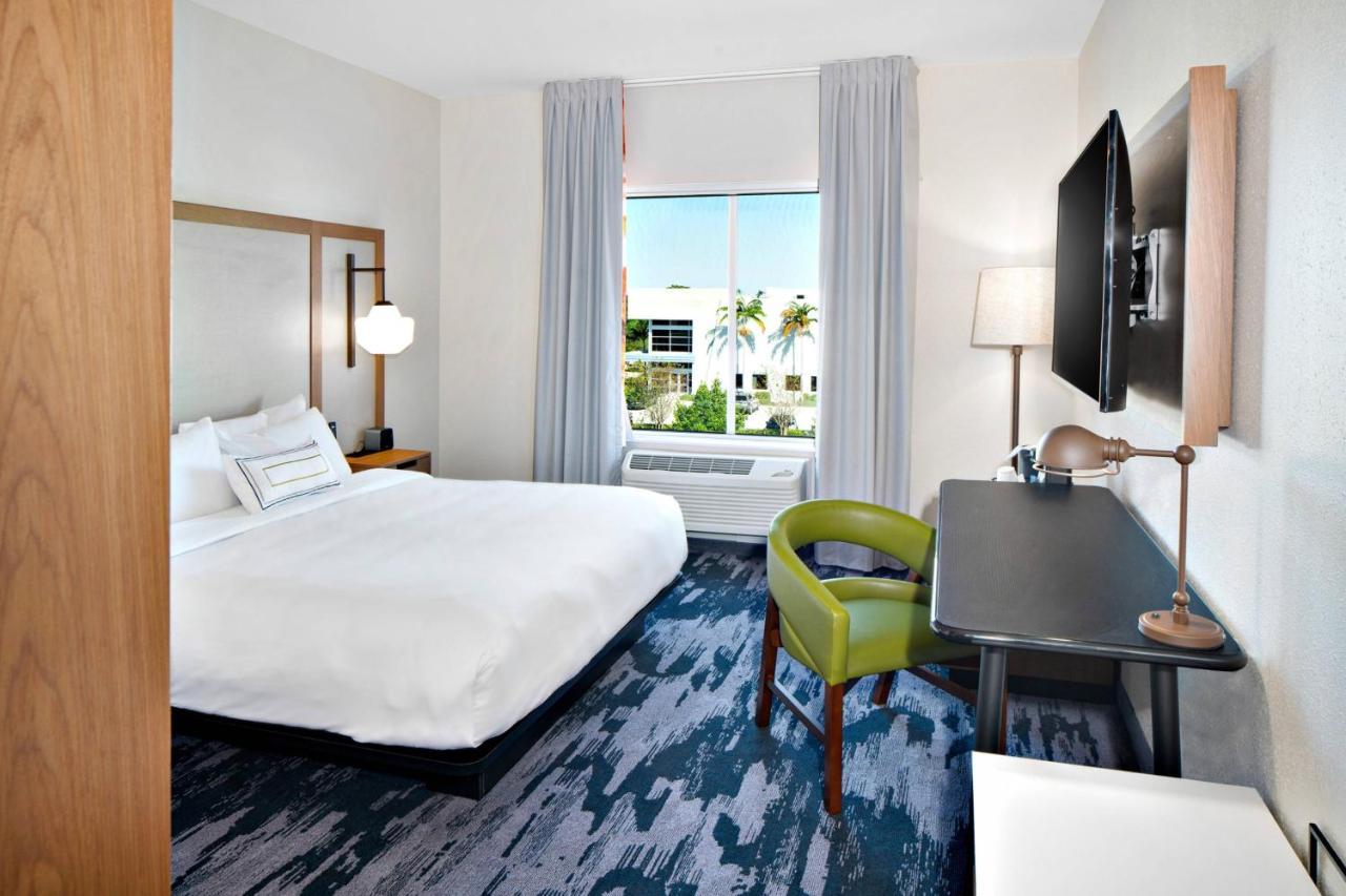 Fairfield By Marriott Inn & Suites Deerfield Beach Boca Raton Exterior photo